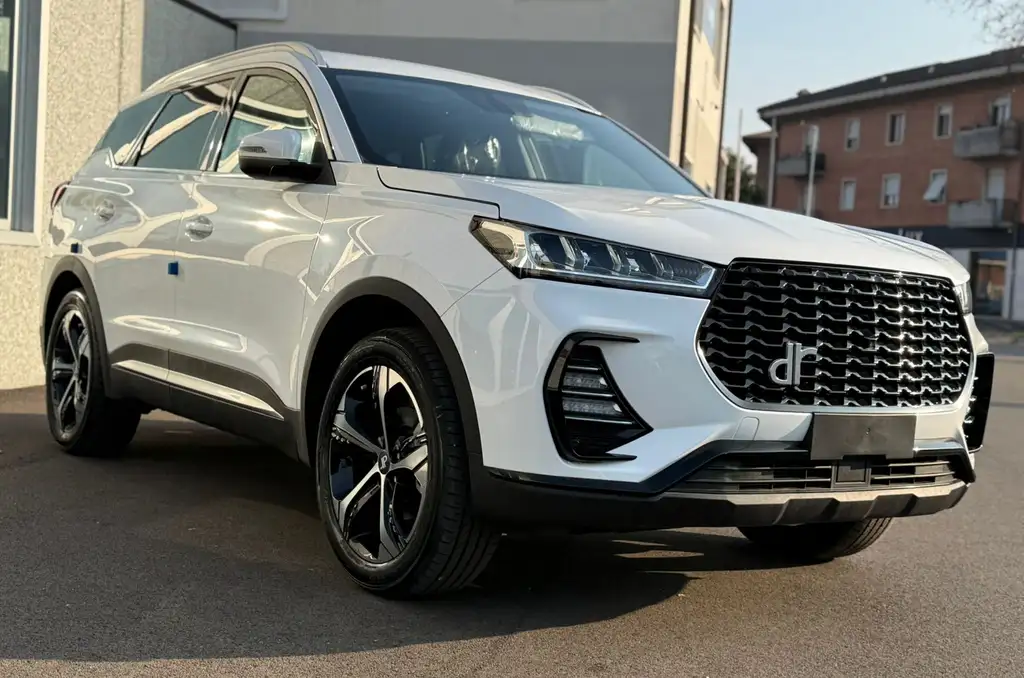 DR Automobiles DR6