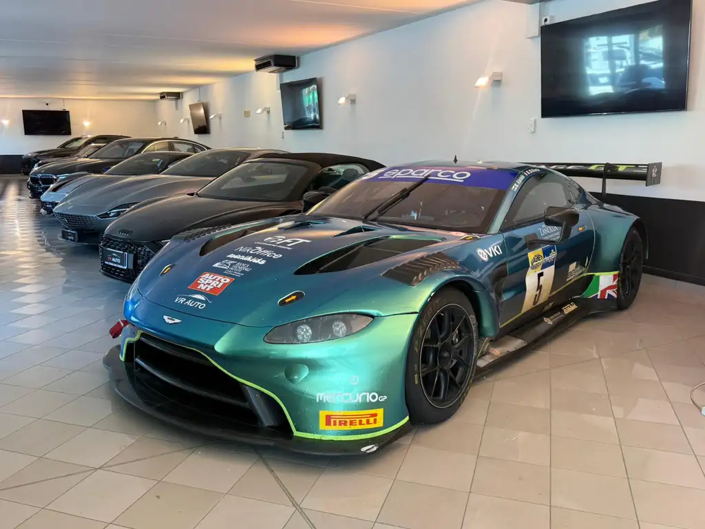 Aston Martin Vantage Coupe GT3 (ex Jorge Lorenzo) IVA DEDUCIBILE – auto disponibile presso VR Auto