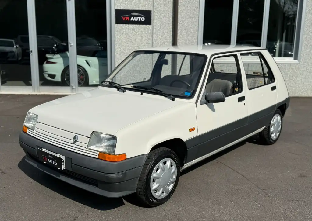 Renault R 5