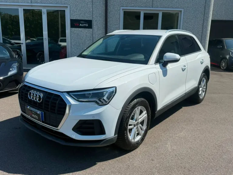 Audi Q3 45 HYBRID PLUG-IN 1.4 tfsi e Business s-tronic